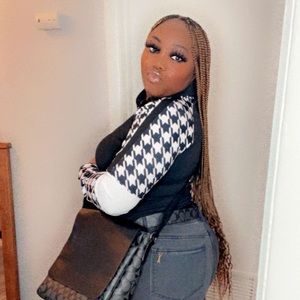 Meet your Posher, Samia